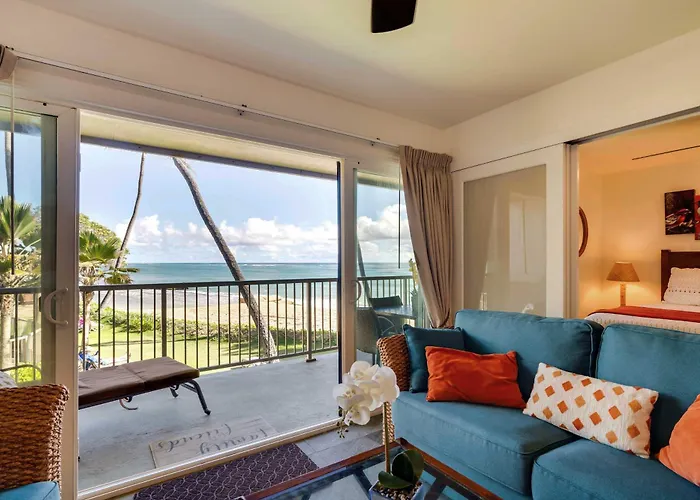 Waipouli Beachfront Condo With Balcony And Ocean Views